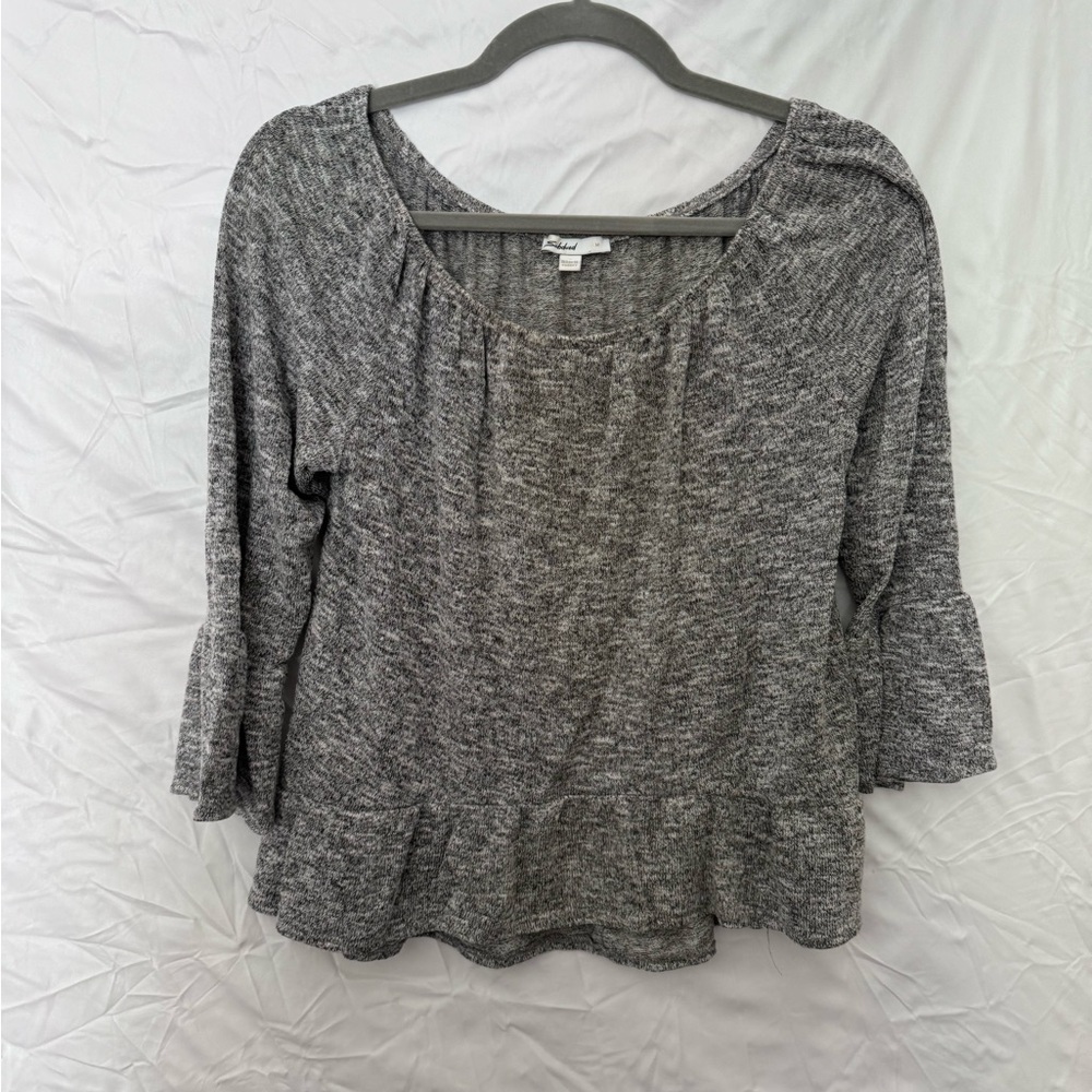 Grey flowey top
